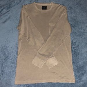GENTLY WORN ABERCOMBIE LONG-SLEEVE